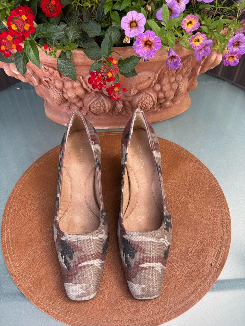 Aerosole Envy Canvas Camo Wood-look Heel EUC